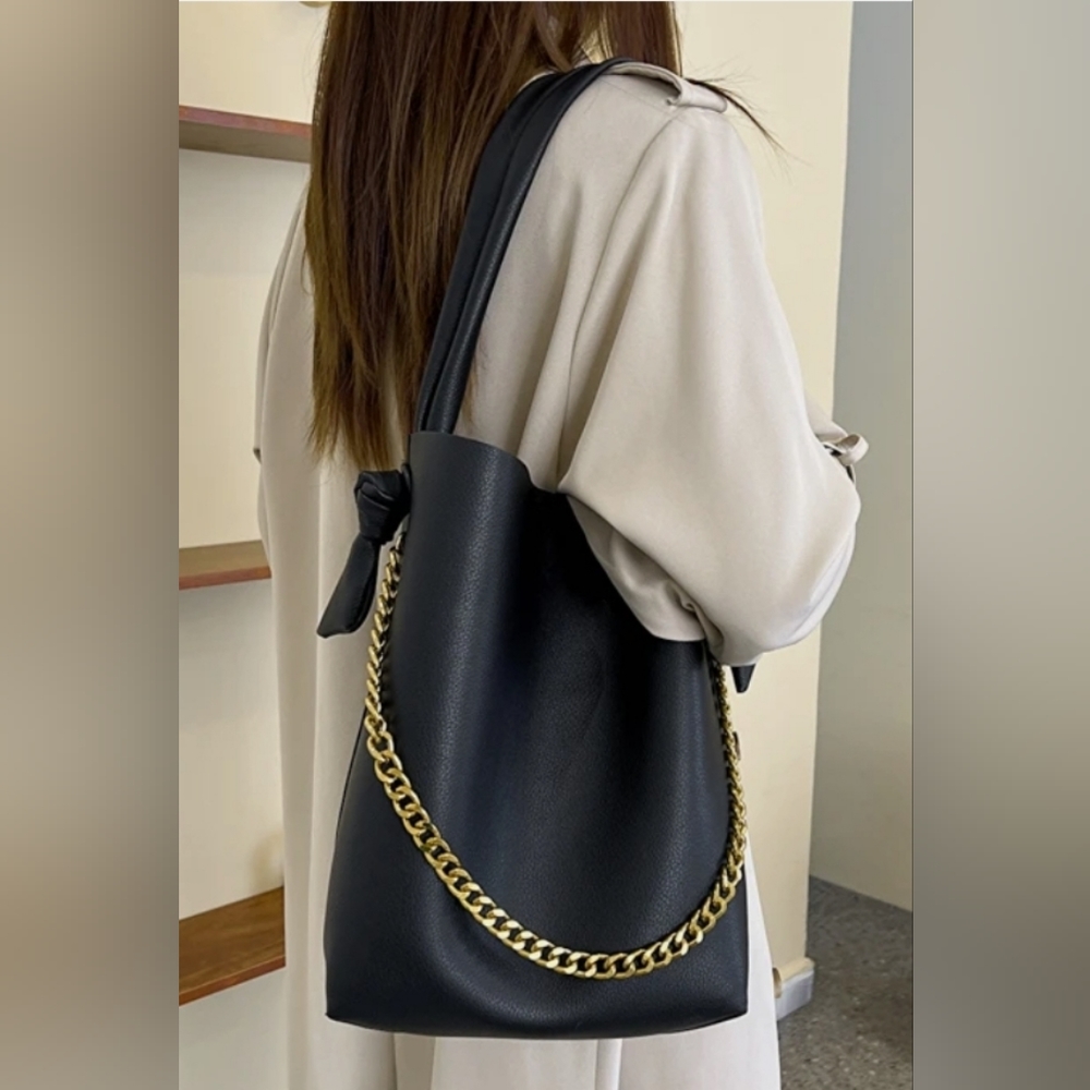 Beautiful Bag with pouch